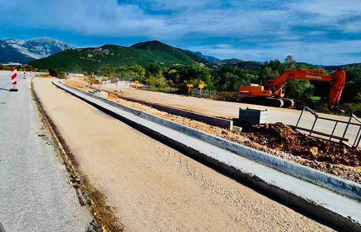 Συνεχίζονται οι εργασίες σύνδεσης του Βιοτεχνικού Πάρκου Θεσπρωτίας με την Εγνατία οδό