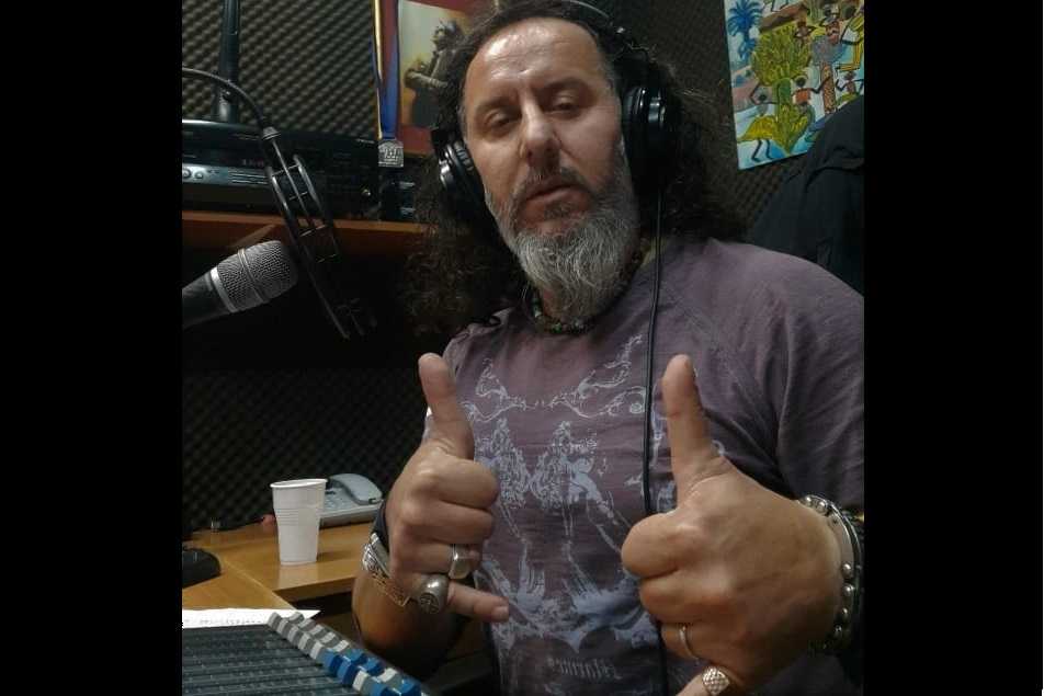 Νύχτες φτιαγμένες από μέταλλο με τον Γιάννη Πάνου κάθε Παρασκευή βράδυ στις 10:00. στον Amvrakia Fm