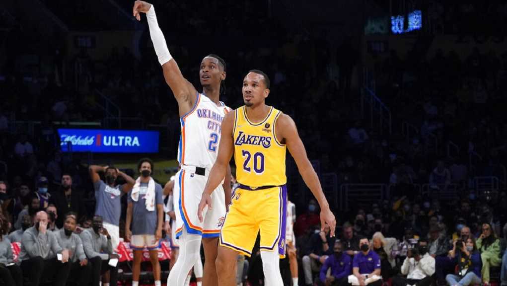 NBA: Στην κορυφή του Top-10 το τρίποντο του Αλεξάντερ από το «logo» του γηπέδου (video)