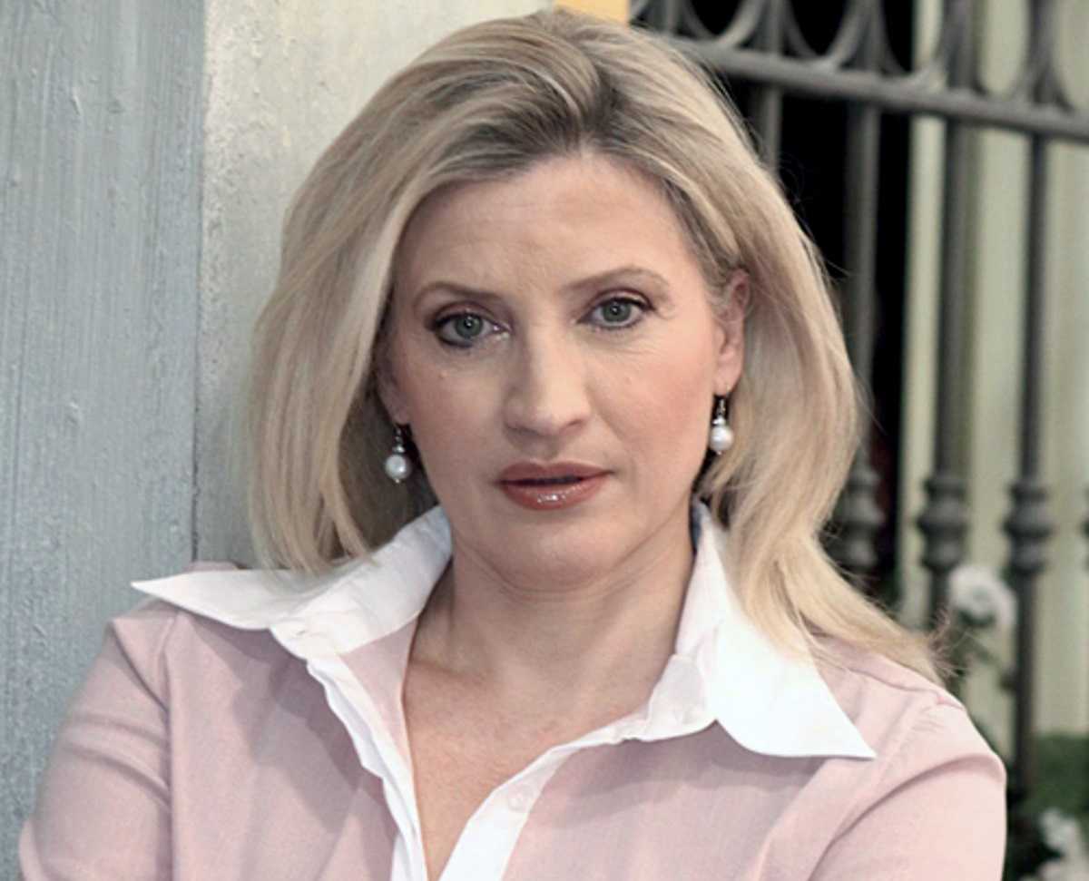 Ελένη Κρίτα: «Υπήρξαν δύσκολες στιγμές στο θέατρο που σκεφτόμουν να…»