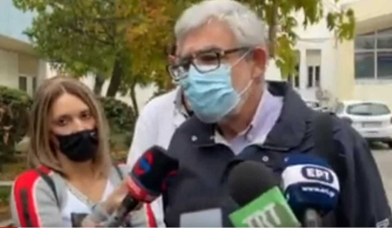 Κορονοϊός: Ο Διευθυντής της Κλινικής Covid κατέρρευσε από την κούραση μπροστά στις κάμερες