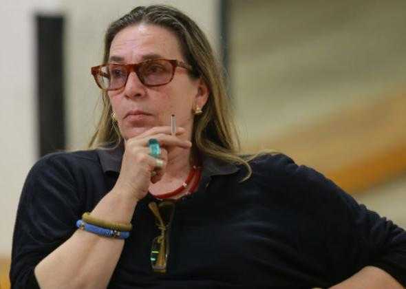 Λίνα Νικολακοπούλου: «Οι καλλιτέχνες που έχουν επιλέξει τον δρόμο της τηλεόρασης δεν είναι ελεύθεροι»