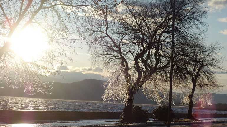 Με ηλιοφάνεια και παγετό, έκανε ποδαρικό ο Δεκέμβριος στην Ήπειρο.