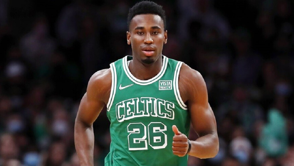 NBA: Στην κορυφή του Top-10 η «πτήση» του Νέισμιθ των Σέλτικς (video)