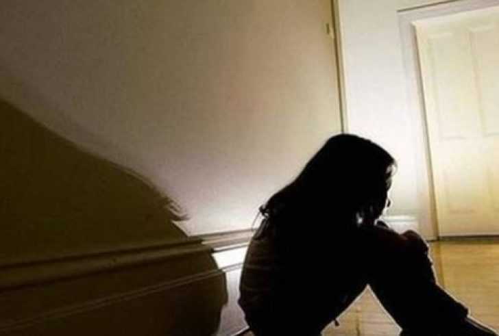 Στο εδώλιο Θείος για ασέλγεια κατά συρροή στις δύο ανιψιές του – Μόνο μπάνιο τις έκανα, λέει ο ίδιος