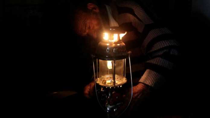 Χωρίς νερό και ρεύμα οι κάτοικοι στην Περιοχή του Φαναρίου