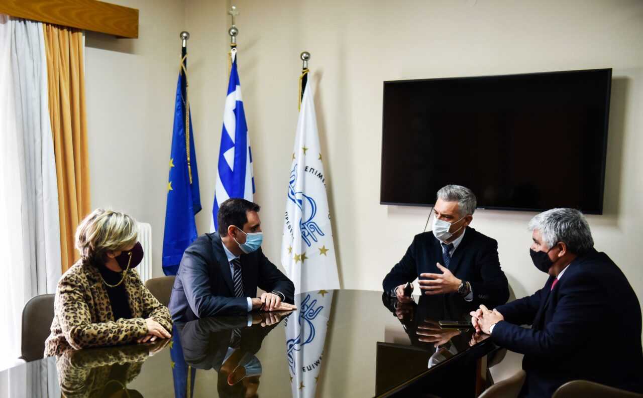 Συνάντηση Προέδρου Επιμελητηρίου Πρέβεζας κ. Ιωάννη Μπούρη με τον Γ. Γρ. Διεθνών Οικονομικών Σχέσεων και Εξωστρέφειας του Υπ. Εξωτερικών κ. Γιάννη Σμυρλή