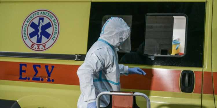 Τραγωδία: Νεκρός άντρας που σφηνώθηκε σε συρόμενη πόρτα