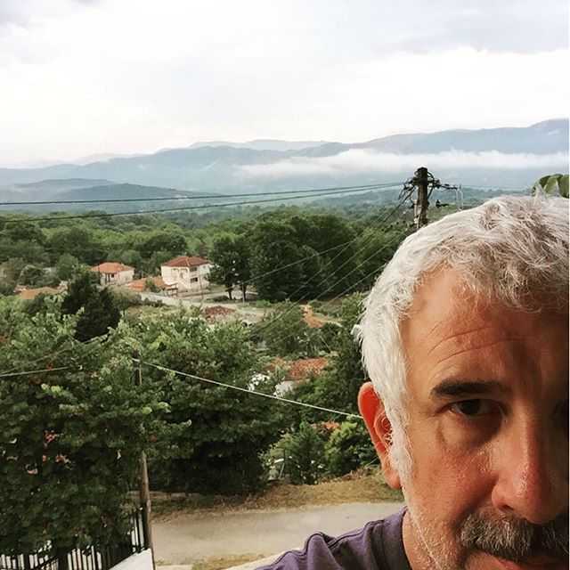 Πέτρος Φιλιππίδης: Υποθήκευσε το πατρικό του στο χωριό Κουκλιοί στα Ιωάννινα – Σε άθλια οικονομική κατάσταση η οικογένειά του!