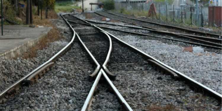 Σοκ: 62χρονος αυτοκτόνησε στις ράγες του τρένου! Έκανε τον σταυρό του και έπεσε!