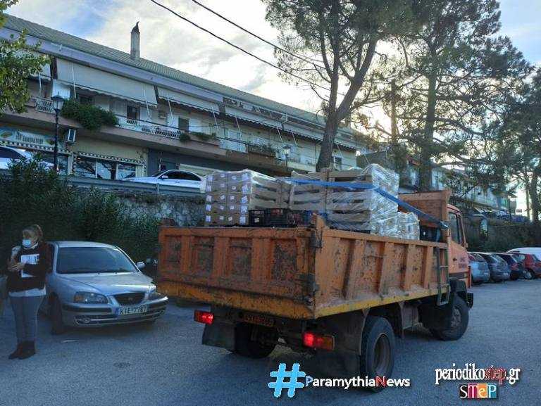 Δείτε την κατάντια στο Δήμο Σουλίου – Μοίρασε νωπά κοτόπουλα με φορτηγό ερείπιο και όχι με – φορτηγό – ψυγείο 