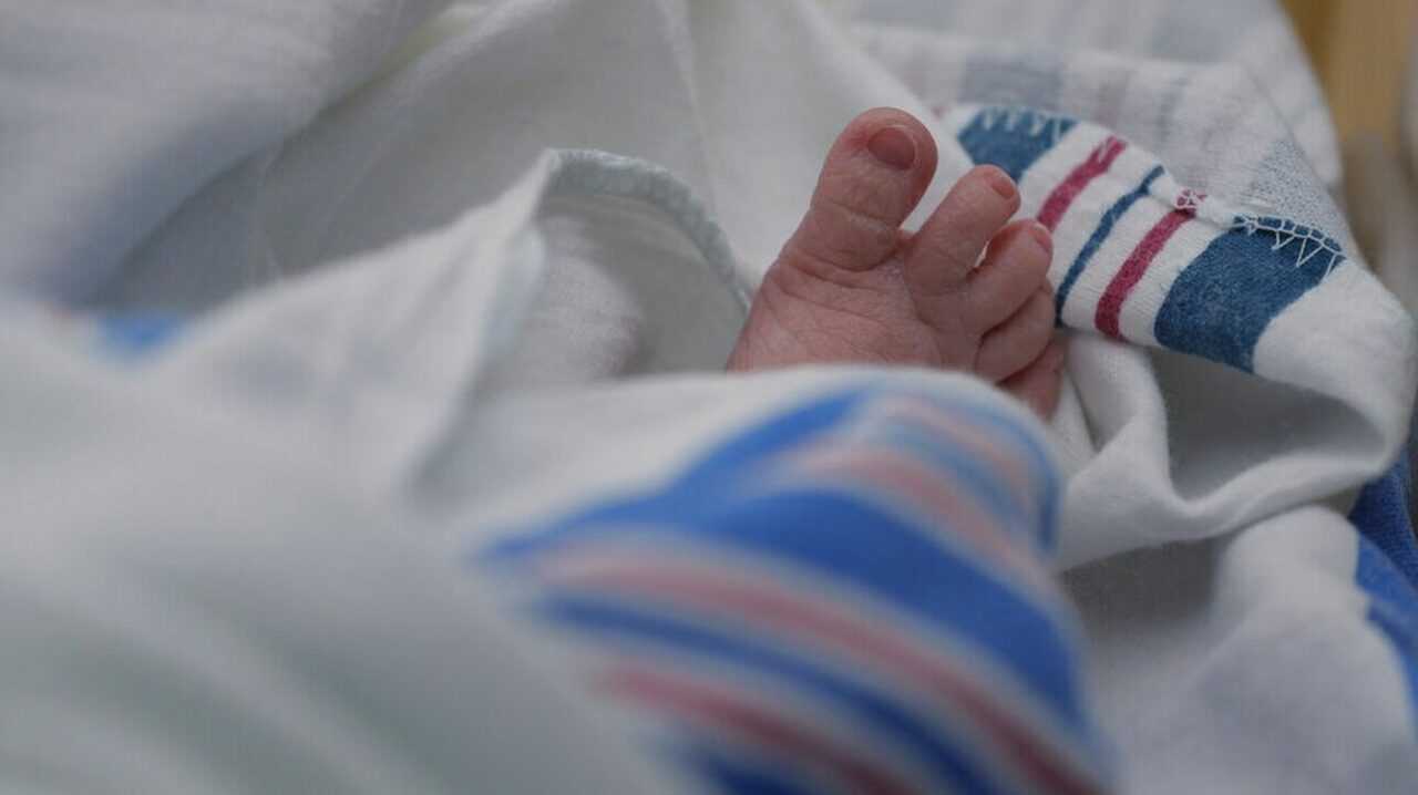 Ιωάννινα: Στο νοσοκομείο με κορονοϊό βρέφος 7 ημερών