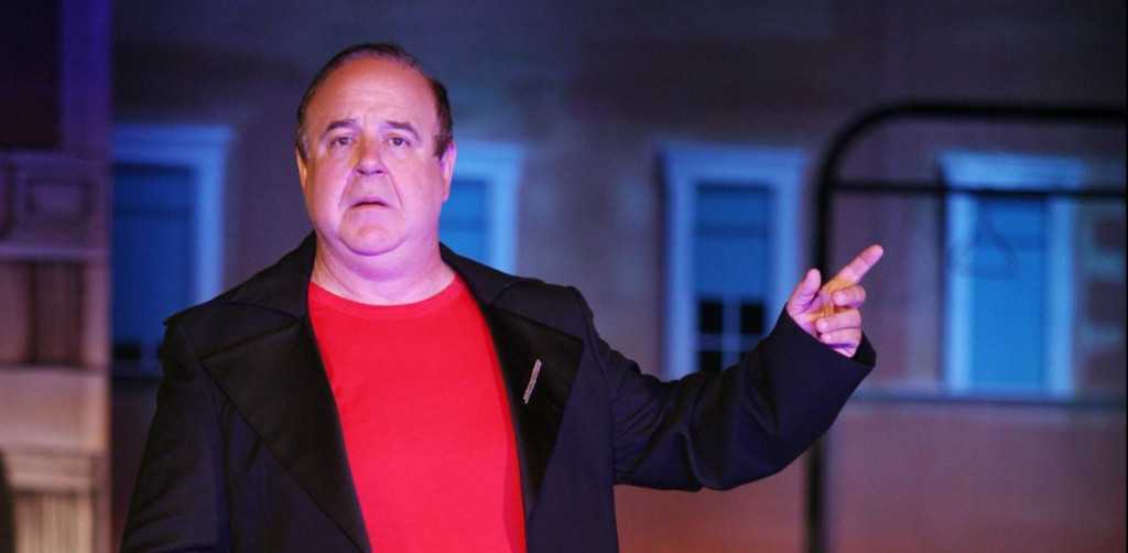 Παύλος Χαϊκάλης: Πρεμιέρα με 10 άτομα στη θεατρική παράσταση που πρωταγωνιστεί