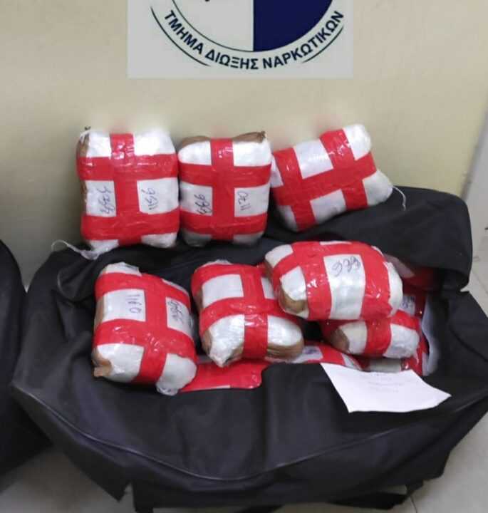 Θεσπρωτία: Εντοπίστηκαν σε μισθωμένο αυτοκίνητο 56 κιλά ακατέργαστη κάνναβη!!