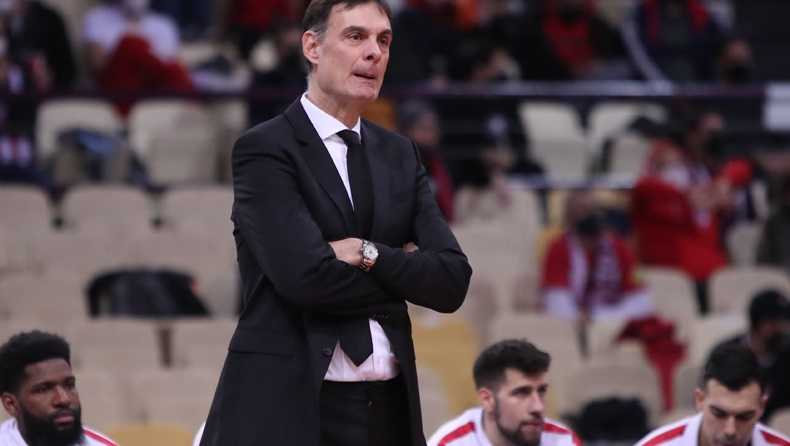 Μπαρτζώκας: «Μας στοίχισε το άδειο γήπεδο, πονάει αυτή η ήττα»