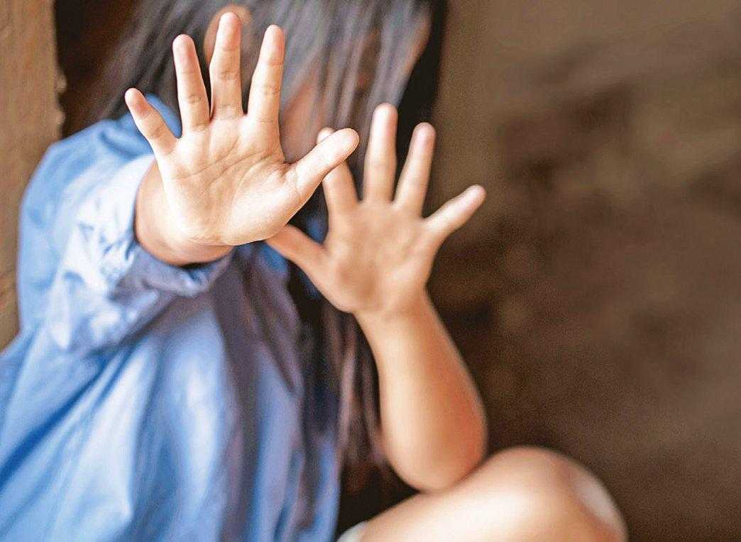 Συγκλονίζει η κατάθεση της 14χρονης για τον 32χρονο: «Με βίασε, πόνεσα πολύ, μου χάλασε την εφηβεία μου»