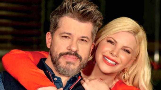 Αντελίνα Βαρθακούρη: Παραμένει αρνητική στον κορονοϊό – Πώς είναι ο σύζυγός της;