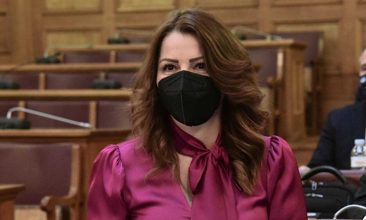 Ξέφυγε… βουλευτής της ΝΔ : Προτείνει να επιβληθούν πρόστιμα στους οδηγούς που δεν είχαν αλυσίδες και εγκλωβίστηκαν