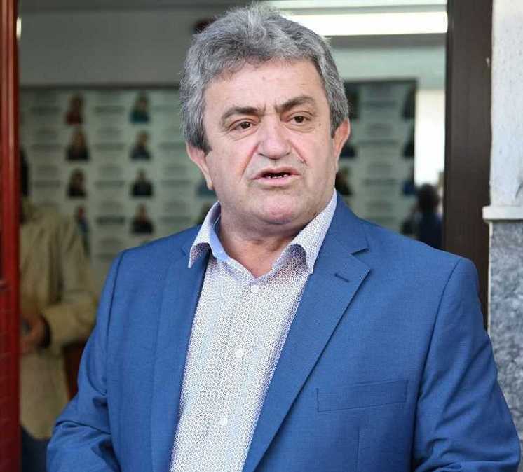 Φώτης Νάκιας: Η Δημοτική Αρχή κωλυσιεργεί την μίσθωση των κατασκηνώσεων στη Λούτσα..