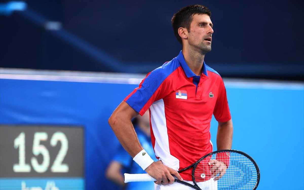 Απίστευτο φιάσκο: Οι εκδικητικοί Αυστραλοί συνέλαβαν τον Τζόκοβιτς στη Μελβούρνη