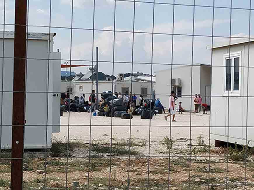 Το Εργατικό Κέντρο Ιωαννίνων καταγγέλλει απολύσεις 53 συμβασιούχων εργαζομένων στην Δομή Φιλοξενίας Προσφύγων Κατσικά.