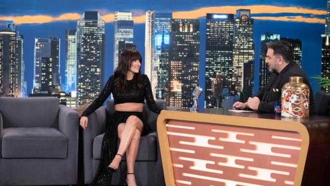 Λάουρα Νάργες: «Δεν παθαίνω κάτι να βλέπω τον εαυτό μου στην οθόνη για να γεμίσω ένα εσωτερικό κενό. Έχω μια χαρά ζωή και εκτός τηλεόρασης»