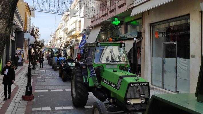 Σε εξέλιξη κινητοποίηση αγροτών και κτηνοτρόφων στην Άρτα