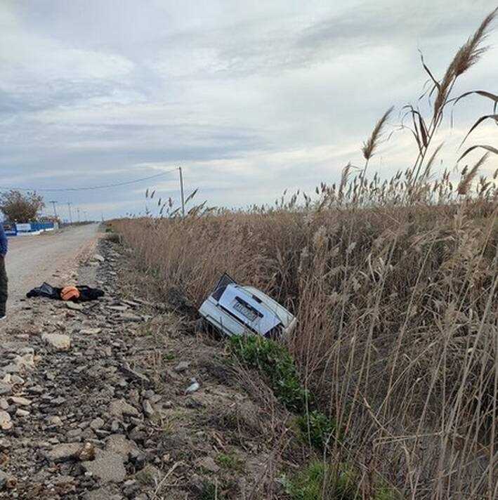 Παραλίγο τραγωδία στο Νεοχώρι Άρτας – 4 νεαροί έπεσαν στο ποτάμι με το αυτοκίνητο