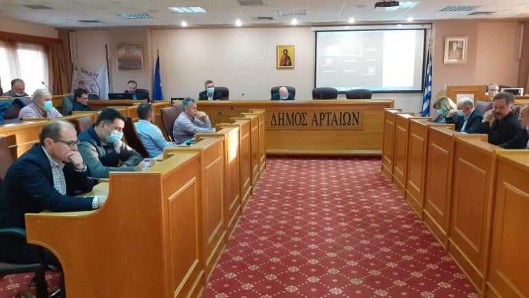 Κακός χαμός στο δημοτικό συμβούλιο του Δήμου Αρταίων – Αντιπαράθεση για τα κονδύλια της πανδημίας