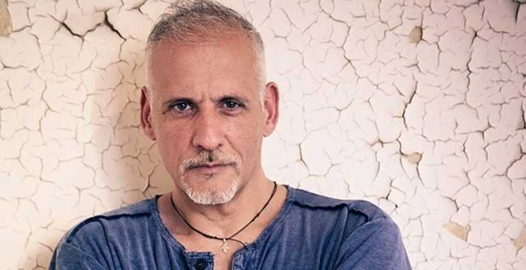 Δημήτρης Γεωργαλάς: Συγκλονιστική αποκάλυψη – «Ο πατέρας μου ήταν σαν τον “Κώστα” που υποδύομαι στον “Σασμό”»