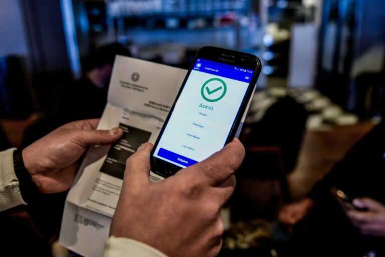 Θεμιστοκλέους για άρση μέτρων: Πρώτα η μάσκα σε εξωτερικούς χώρους – Τελευταίο το πιστοποιητικό