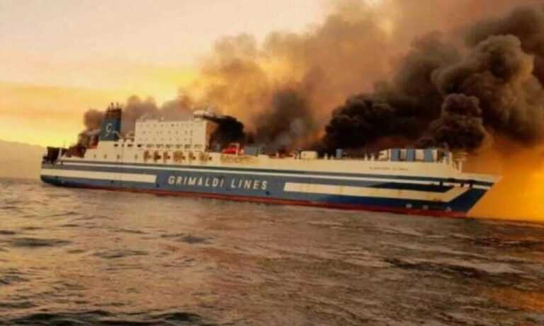 Φωτιά σε πλοίο στην Κέρκυρα: Θρίλερ με τους επιβαίνοντες – «Παγώνουν» οι μαρτυρίες – Η φωτιά ξεκίνησε από το γκαράζ, ίσως υπήρχαν οδηγοί στα φορτηγά