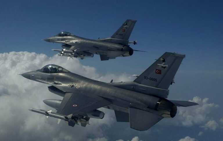 Απίστευτη πρόκληση Ερντογάν: Η Ρωσία «σφυροκοπά» την Ουκρανία και οι Τούρκοι κάνουν υπερπτήσεις