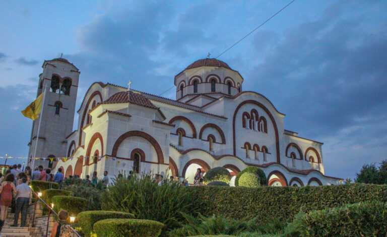 Ένοχοι δύο ιερείς για «αμαρτωλές» δωρεές που ξεπερνούσαν το μισό εκατ. ευρώ