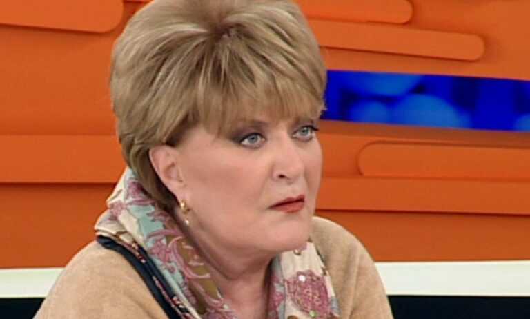 Αφοπλιστική Βάσια Τριφύλλη: «Ο Πέτρος Φιλιππίδης χρήζει ψυχιάτρου» – «Ο Θύμιος Καρακατσάνης ήταν κακός άνθρωπος»