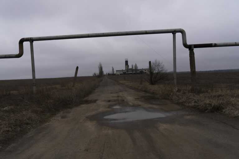 Ουκρανία: Τρεις νεκροί και τρεις τραυματίες από έκρηξη νάρκης κατά προσωπικού στο Τσερνίχιφ