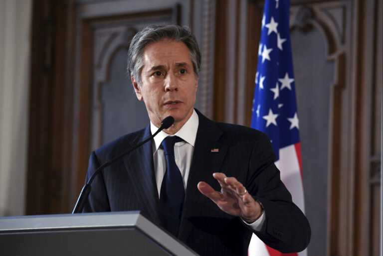 Μπλίνκεν: Είμαστε έτοιμοι να κάνουμε ό,τι χρειάζεται για να σταματήσει ο πόλεμος στην Ουκρανία (video)