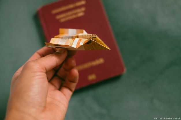 ΕΚ: Να τερματιστούν και να απαγορευτούν τα χρυσά διαβατήρια μέσω επενδυτικών προγραμμάτων