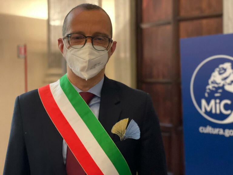 Το Πέζαρο νικήτρια ως Πολιτιστική Πρωτεύουσα της Ιταλίας 2025 – Ο Δήμαρχος αφιέρωσε τη νίκη στο Χάρκοβο