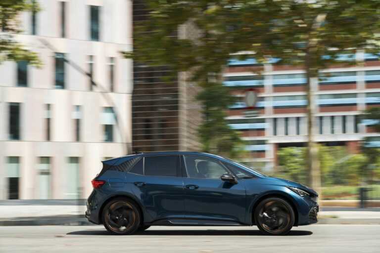 5 Αυτοκίνητα Οικογενειακά & Ηλεκτρικά που αγοράζεις με 30.000 €