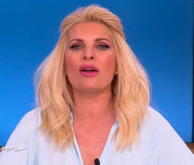 Ελένη Μενεγάκη: «Μουδιασμένη» στην έναρξη της εκπομπής της, λόγω Πάτρας – «Πώς είναι δυνατόν;»