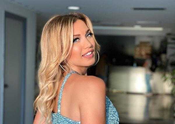 Παντρεύεται η Κωνσταντίνα Σπυροπούλου; Η αινιγματική απάντηση της παρουσιάστριας