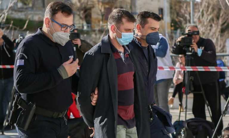 Με λυγμούς άκουσε το «κατηγορώ» ο βιαστής προπονητής της ιστιοπλοΐας