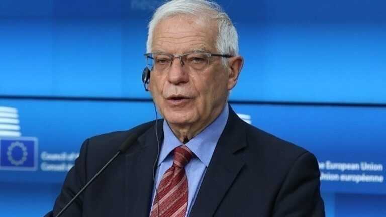 Μπορέλ: «Κι άλλες ρωσικές τράπεζες θα αποκλειστούν από το SWIFT»