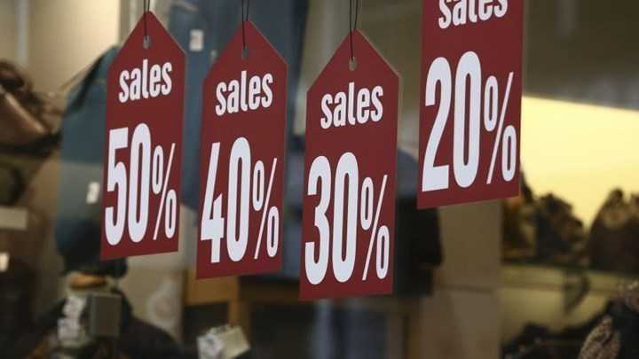 Ανοίγει σήμερα, 3 Μαΐου, η «αυλαία» των εαρινών ενδιάμεσων εκπτώσεων.