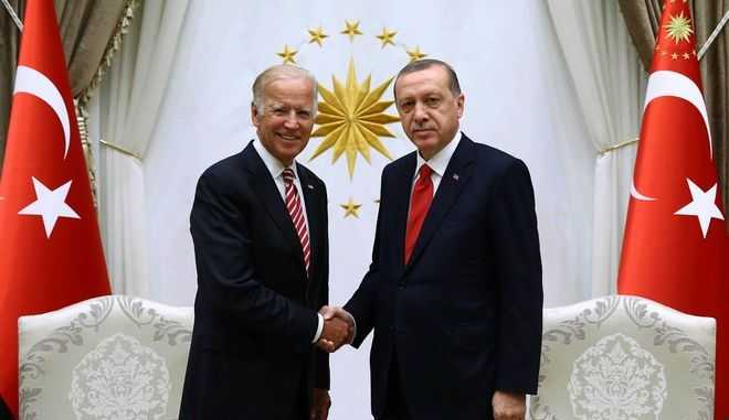 Ο Μπάιντεν λέει “ναι” στα F-16 για τον Ερντογάν, λίγο πριν την επίσκεψη Μητσοτάκη