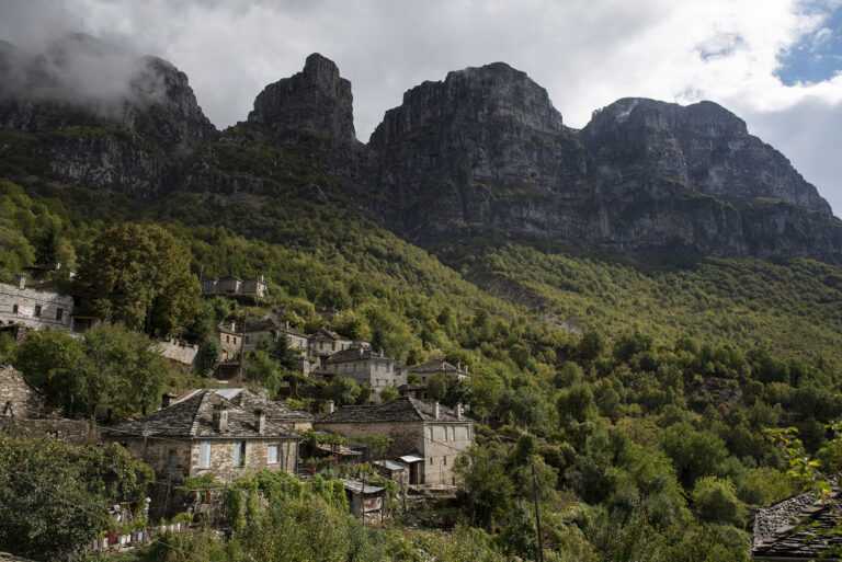 Την παραβίαση των ορίων του Εθνικού Πάρκου Βόρειας Πίνδου στο Πάπιγκο και την αδιαφορία των αρμόδιων αρχών καταγγέλλουν οι περιβαλλοντικές οργανώσεις
