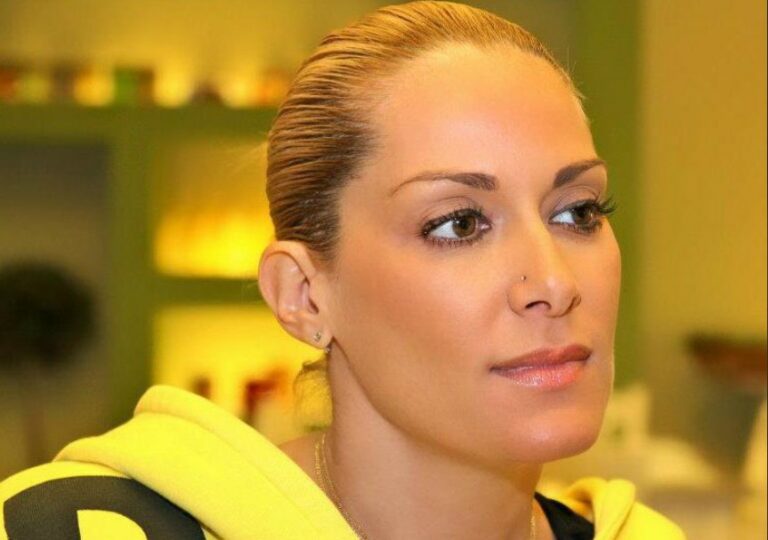 Ορθούλα Παπαδάκου: Αποκάλυψε την ηλικία της και μίλησε για τους τρεις αρραβώνες της