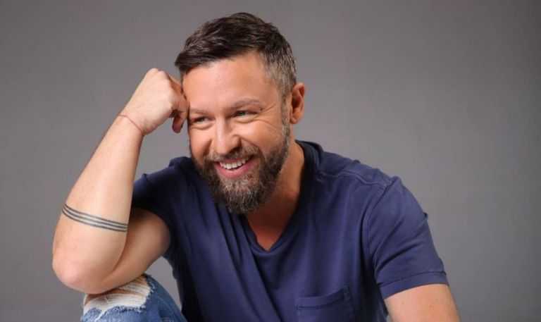 Γιάννης Βαρδής: Η σχέση με τον πατέρα του, η σύζυγός του και το πρόβλημα υγείας του γιου του