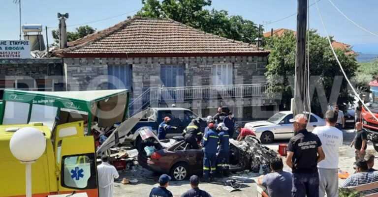 Σοκαριστικό τροχαίο με 3 νεκρούς στην Καβάλα – Αυτοκίνητο παρέσυρε πεζό και οχήματα